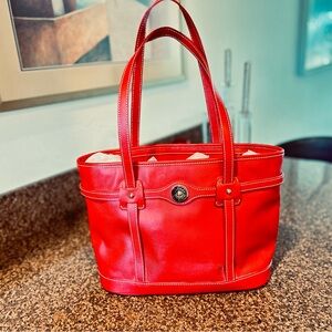 Dooney & Bourke Large Red Leather Tote Purse J4254638